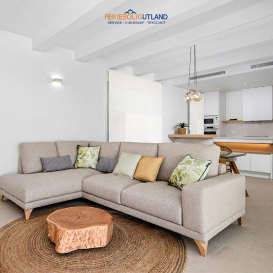 Image No.3-Villa de 3 chambres à vendre à Alicante