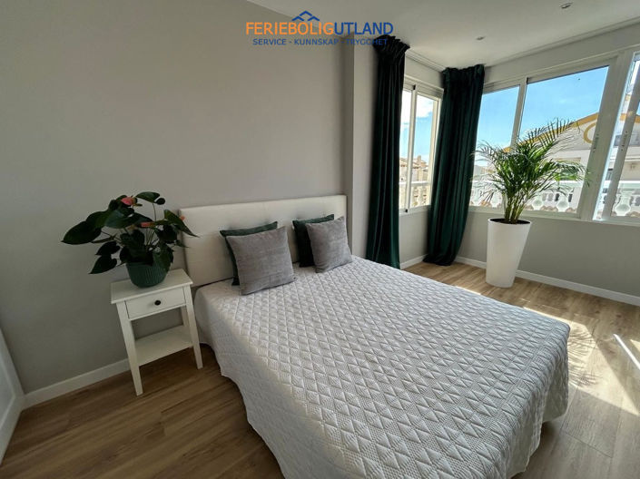 Image No.12-3 Bed Townhouse for sale