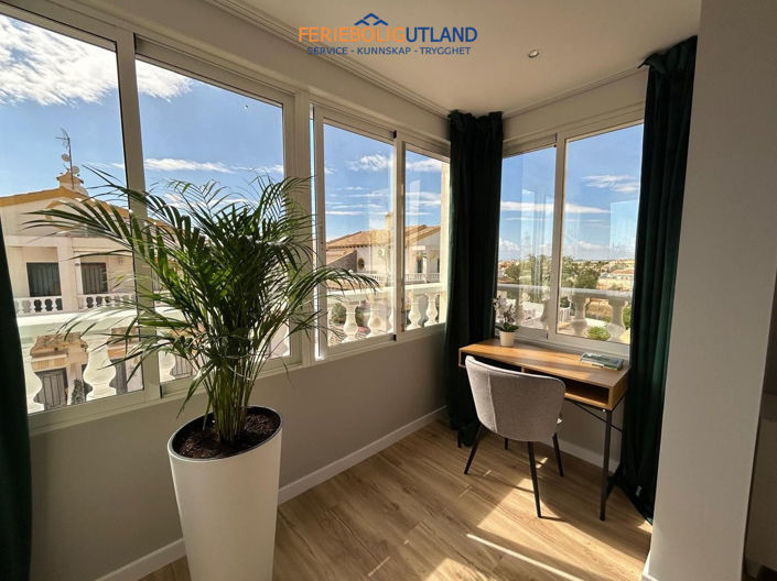 Image No.14-3 Bed Townhouse for sale