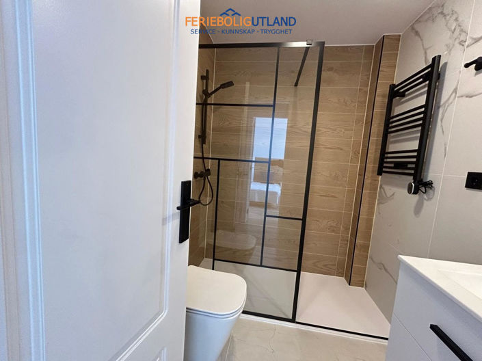 Image No.20-3 Bed Townhouse for sale