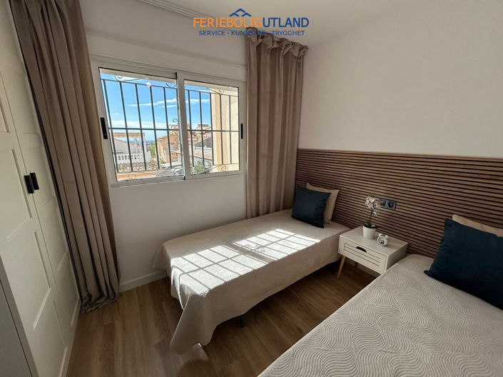 Image No.24-3 Bed Townhouse for sale