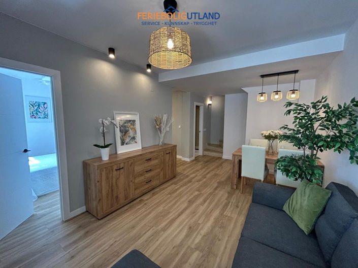 Image No.32-3 Bed Townhouse for sale