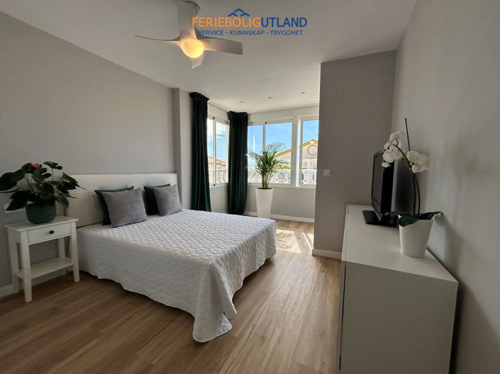 Image No.6-3 Bed Townhouse for sale