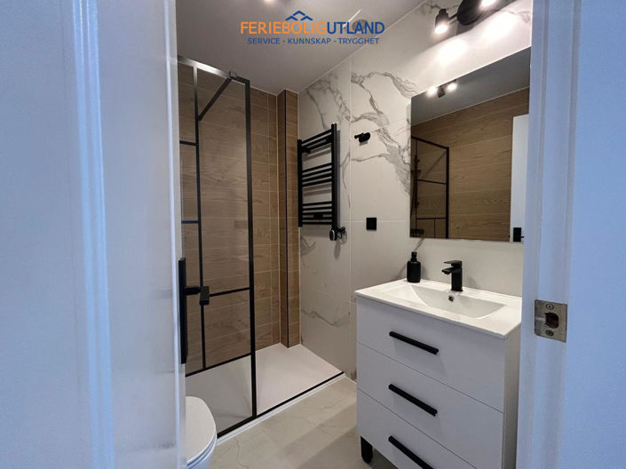 Image No.9-3 Bed Townhouse for sale