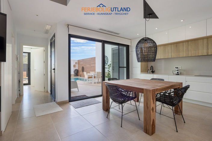 Image No.2-3 Bed Villa for sale