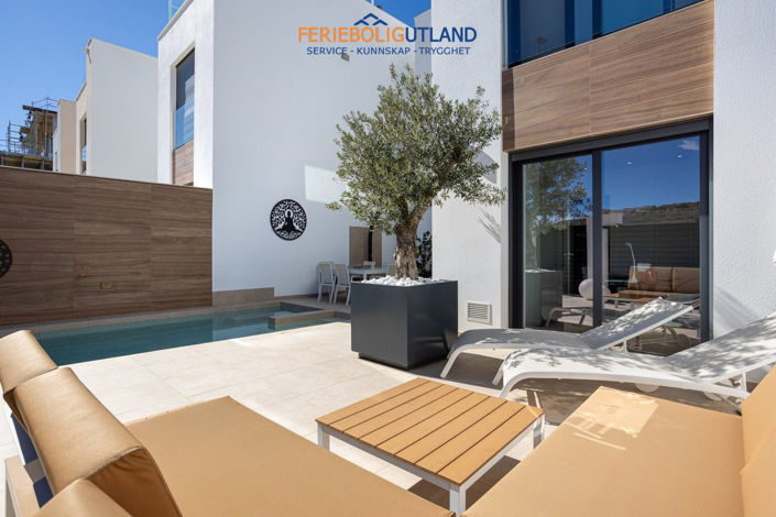 Image No.26-3 Bed Villa for sale