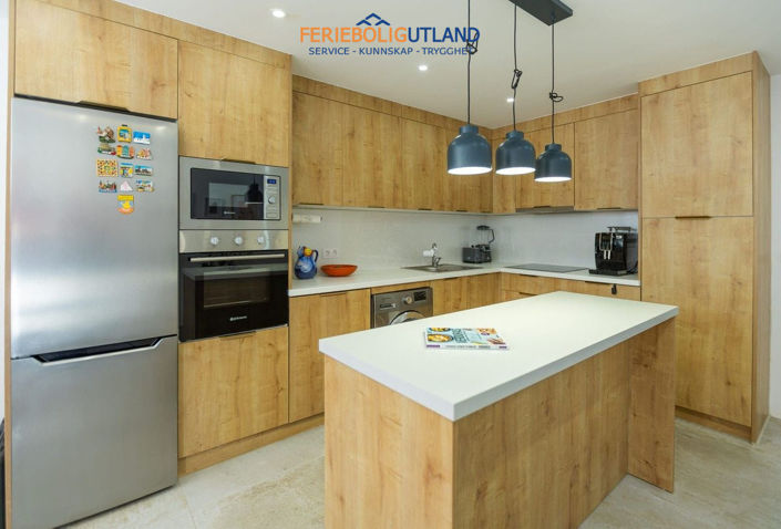 Image No.11-3 Bed Townhouse for sale