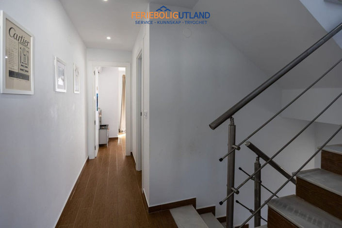 Image No.21-3 Bed Townhouse for sale