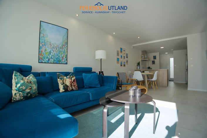 Image No.10-4 Bed Townhouse for sale