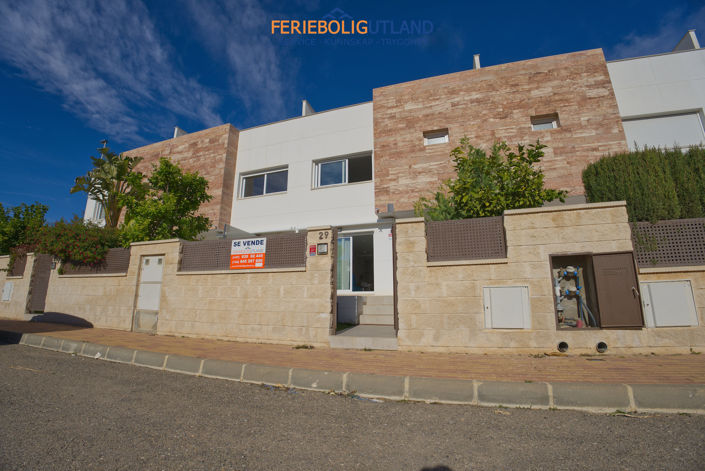 Image No.2-4 Bed Townhouse for sale