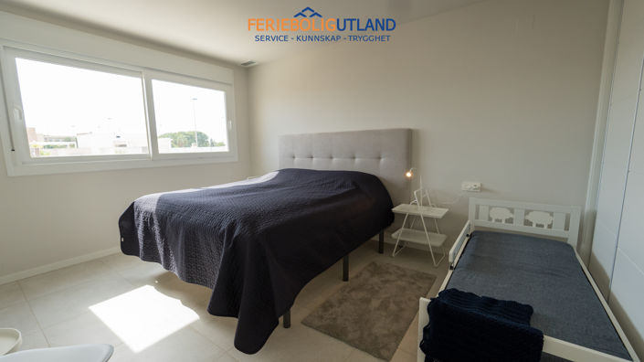 Image No.27-4 Bed Townhouse for sale