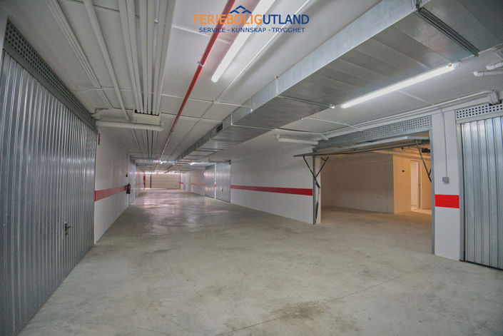 Image No.44-4 Bed Townhouse for sale