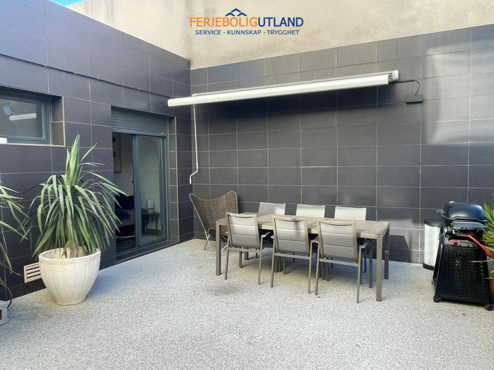 Image No.2-3 Bed Villa for sale