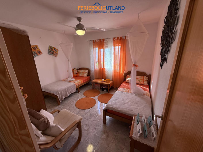 Image No.10-3 Bed Townhouse for sale