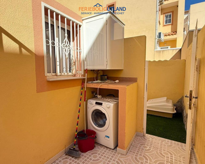 Image No.12-2 Bed Townhouse for sale