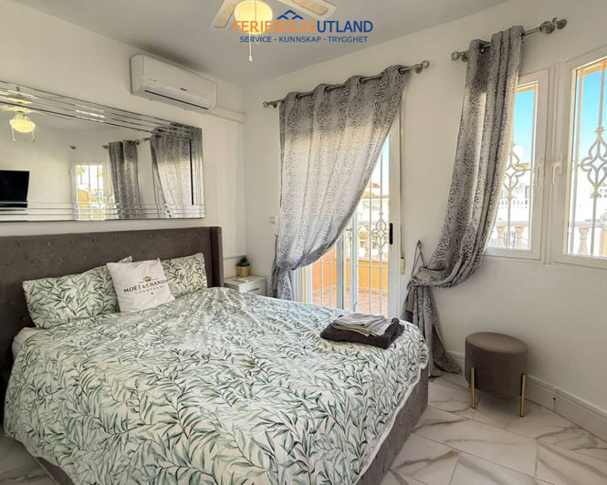 Image No.5-2 Bed Townhouse for sale