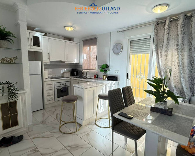 Image No.7-2 Bed Townhouse for sale