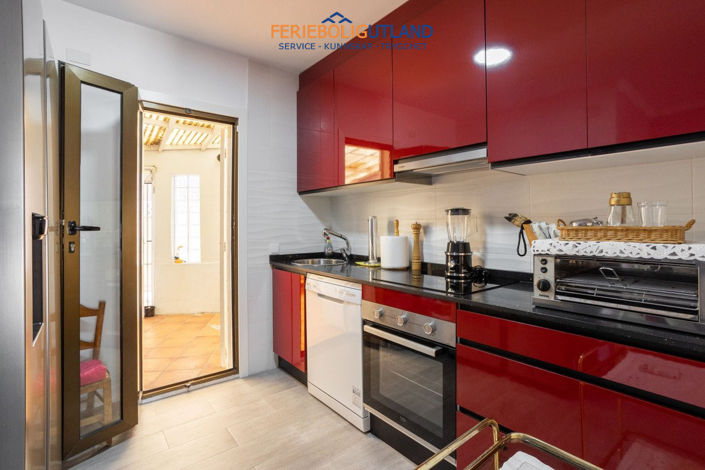 Image No.10-2 Bed Townhouse for sale