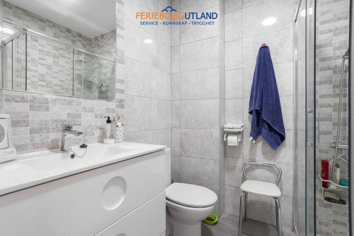 Image No.19-2 Bed Townhouse for sale