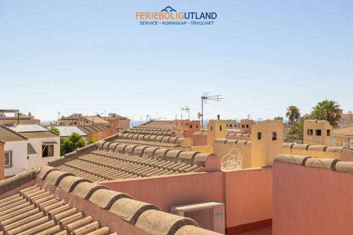 Image No.25-2 Bed Townhouse for sale