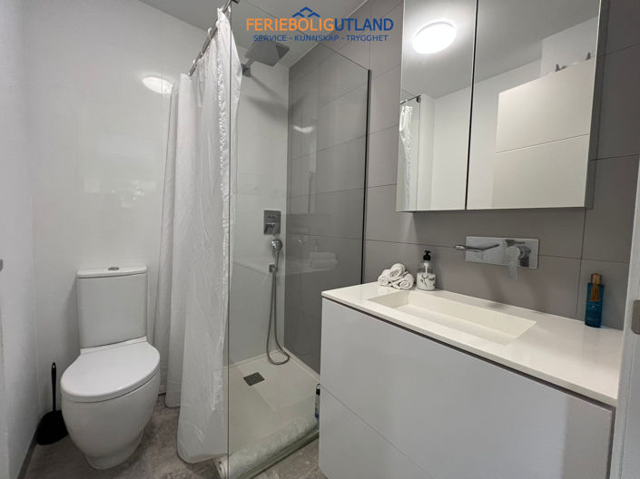 Image No.12-3 Bed Villa for sale