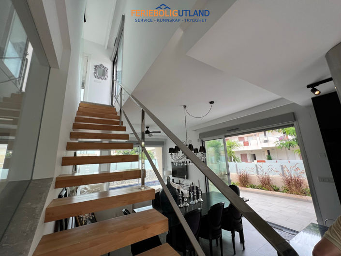 Image No.17-3 Bed Villa for sale