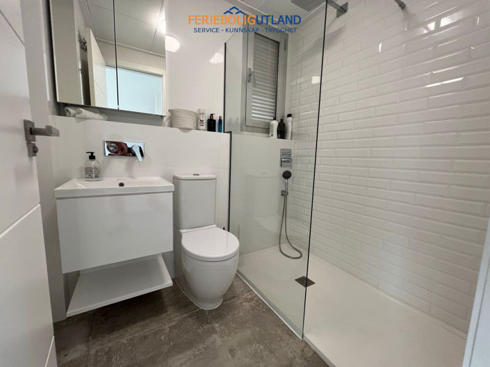 Image No.20-3 Bed Villa for sale