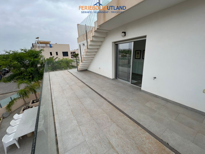 Image No.28-3 Bed Villa for sale