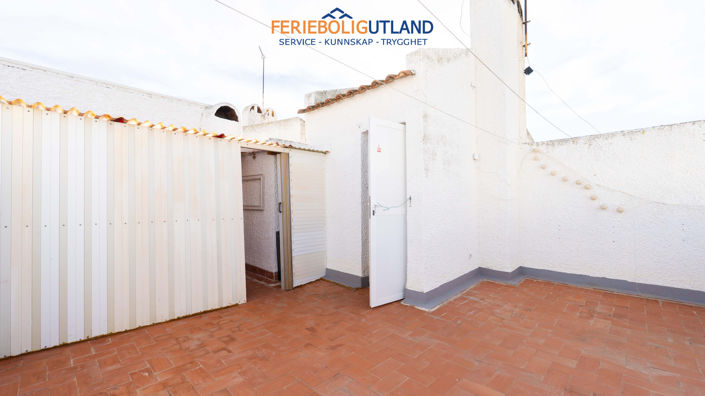 Image No.18-2 Bed Townhouse for sale