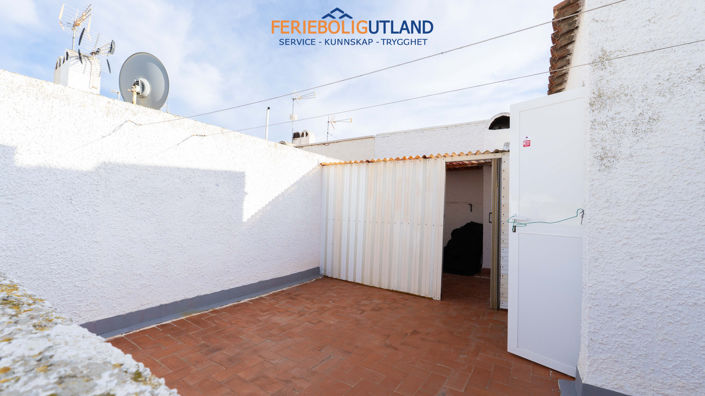 Image No.20-2 Bed Townhouse for sale