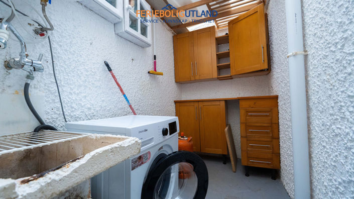 Image No.8-2 Bed Townhouse for sale