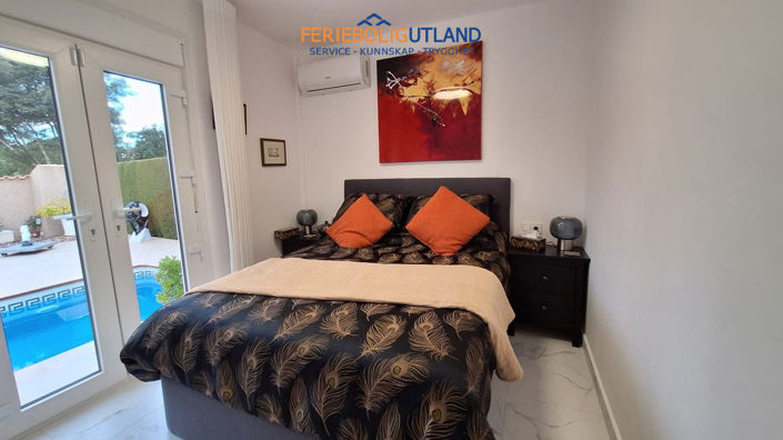 Image No.15-3 Bed Villa for sale