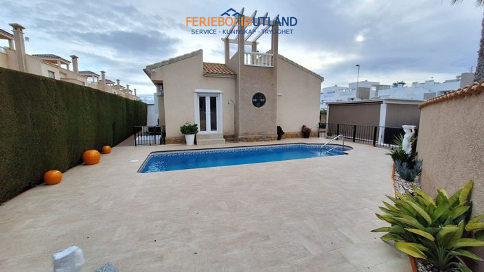 Image No.2-3 Bed Villa for sale