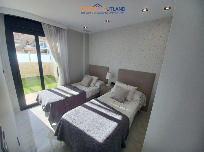 Image No.14-3 Bed Apartment for sale