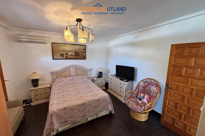 Image No.12-4 Bed Villa for sale