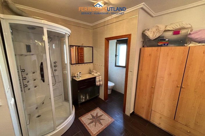 Image No.14-4 Bed Villa for sale