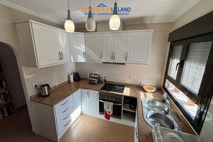 Image No.3-4 Bed Villa for sale