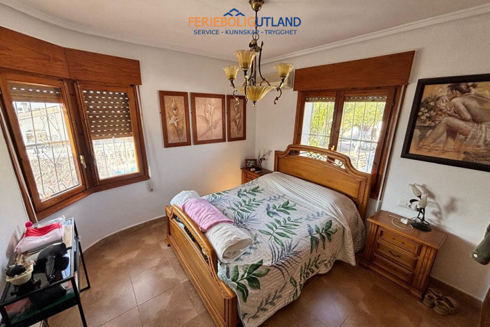 Image No.5-4 Bed Villa for sale