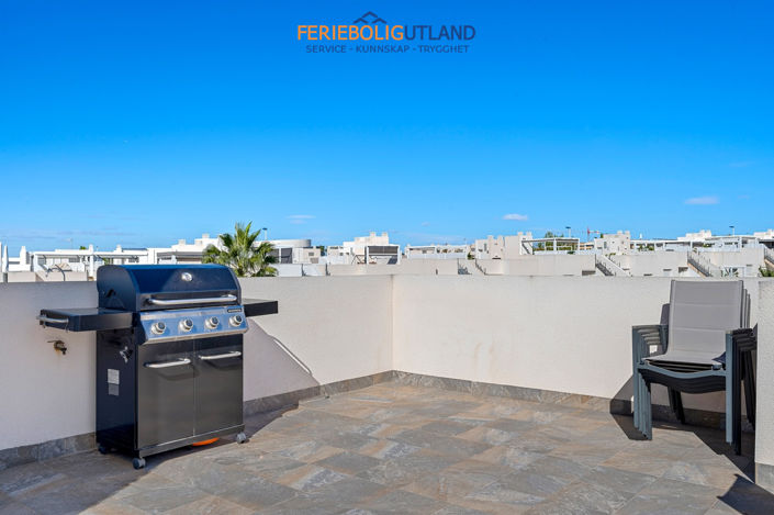 Image No.17-2 Bed Townhouse for sale