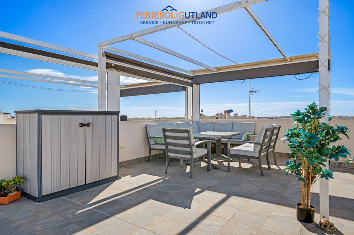 Image No.18-2 Bed Townhouse for sale