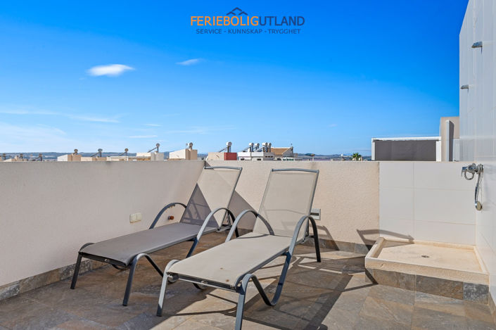 Image No.19-2 Bed Townhouse for sale