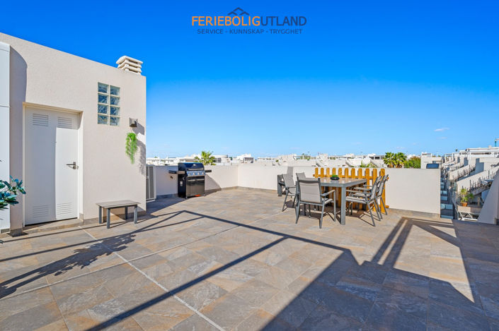 Image No.20-2 Bed Townhouse for sale