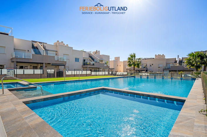 Image No.30-2 Bed Townhouse for sale