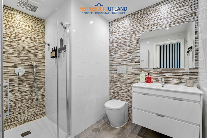 Image No.5-2 Bed Townhouse for sale