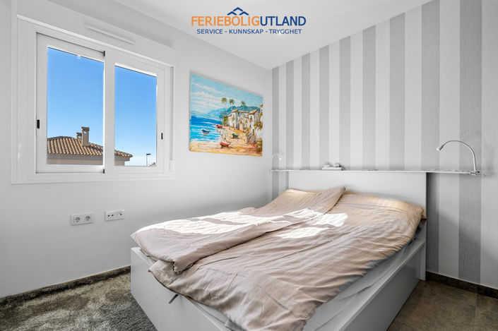 Image No.6-2 Bed Townhouse for sale