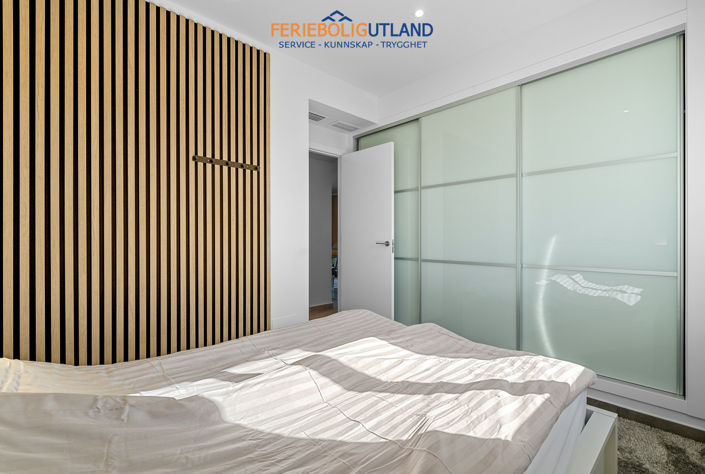 Image No.8-2 Bed Townhouse for sale