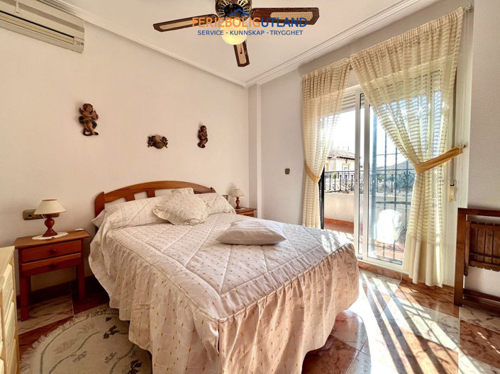 Image No.3-Maison de ville de 3 chambres à vendre à La Zenia