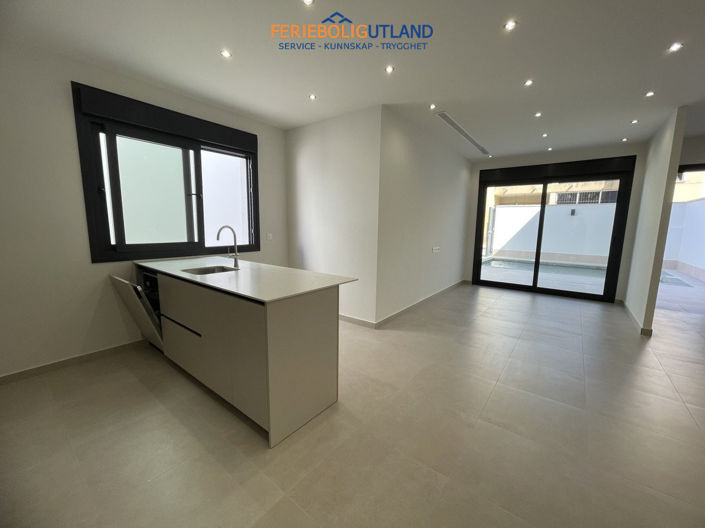 Image No.14-3 Bed Villa for sale