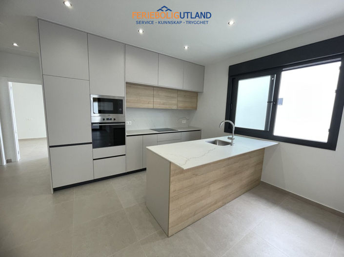 Image No.2-3 Bed Villa for sale