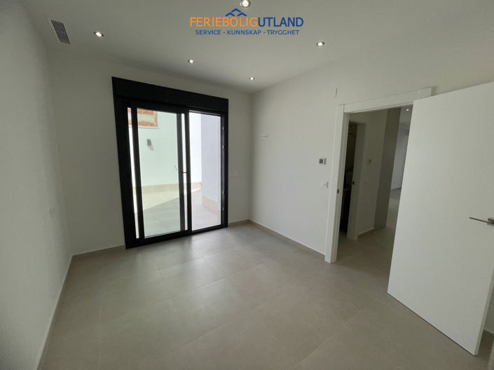 Image No.28-3 Bed Villa for sale